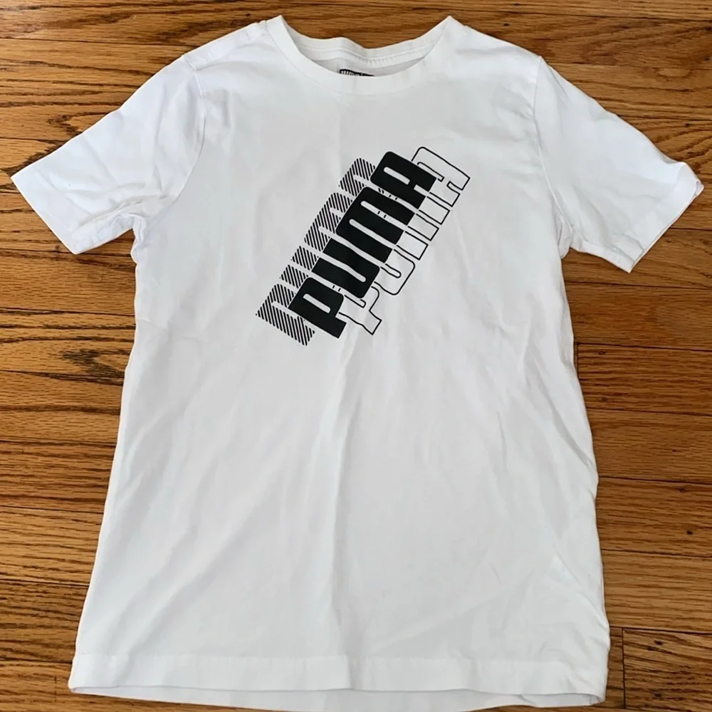 Puma size 8 tshirt